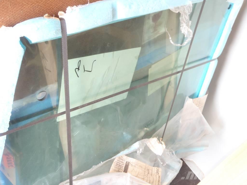 Fermec 860 Kabiner og interiør