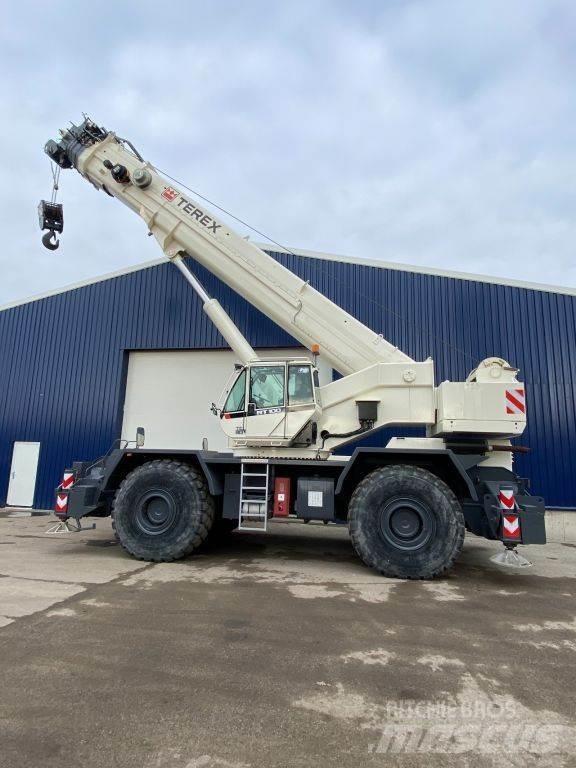Terex RT 100 Kraner til hårdt terræn