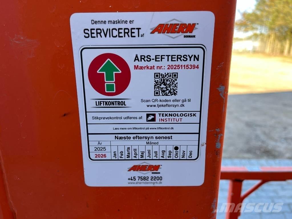 JLG 1230 ES Søjlelifte