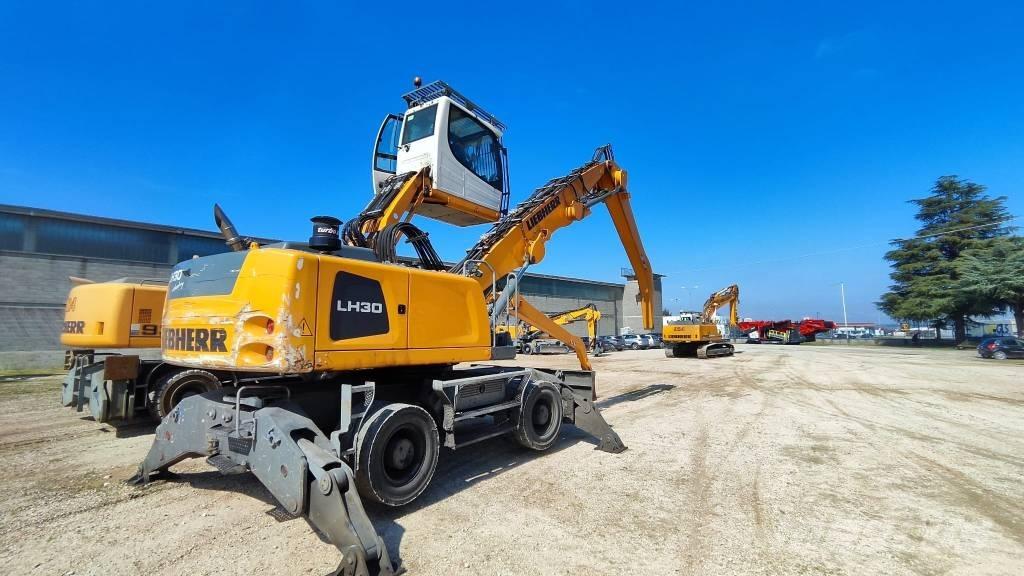 Liebherr LH 30 M Materialehåndteringsmaskiner