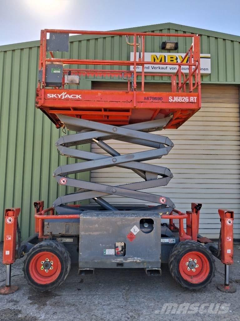 SkyJack SJ 6826 RT Saxlifte