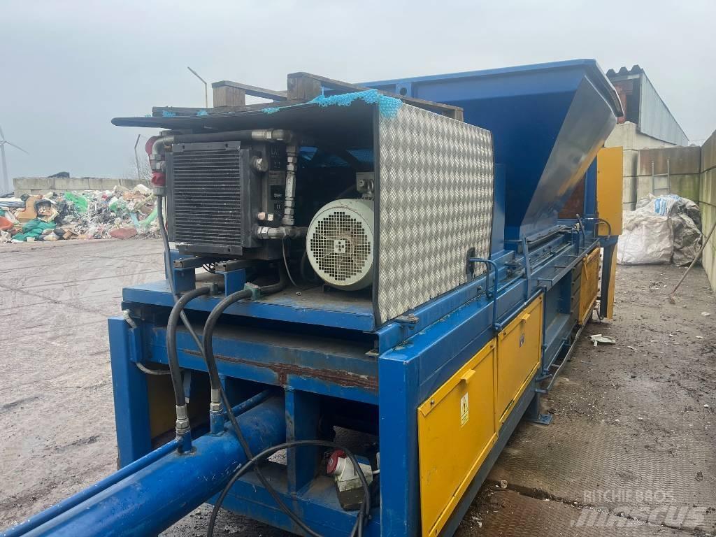  M.B.T. Press HPH40 Trucks - Andet