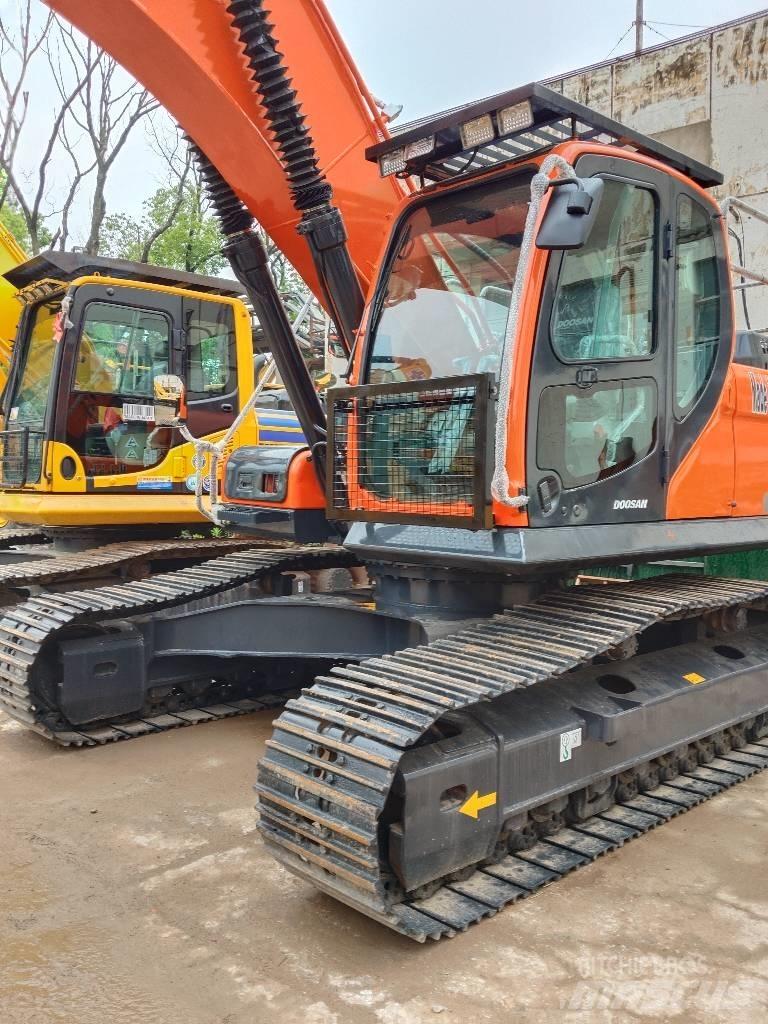 Doosan DX300 Gravemaskiner på larvebånd