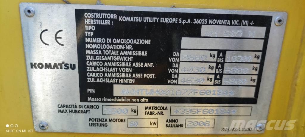 Komatsu WH 609 Teleskoplæssere