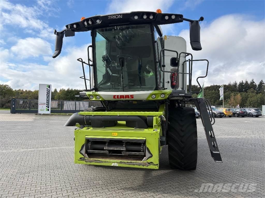 CLAAS TRION 520 Mejetærskere