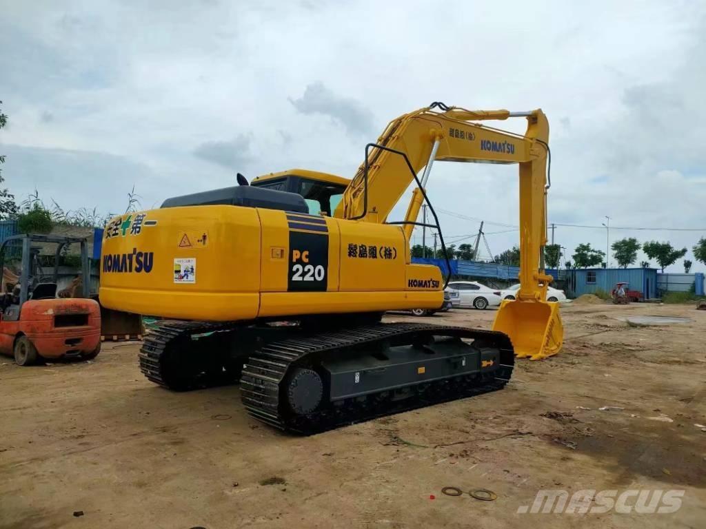 Komatsu PC 220 Gravemaskiner på larvebånd