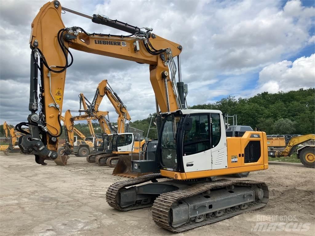 Liebherr R924 Gravemaskiner på larvebånd
