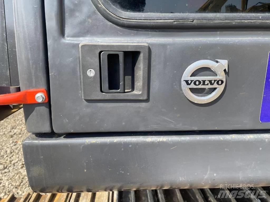 Volvo ec240 Gravemaskiner med lang gravebom