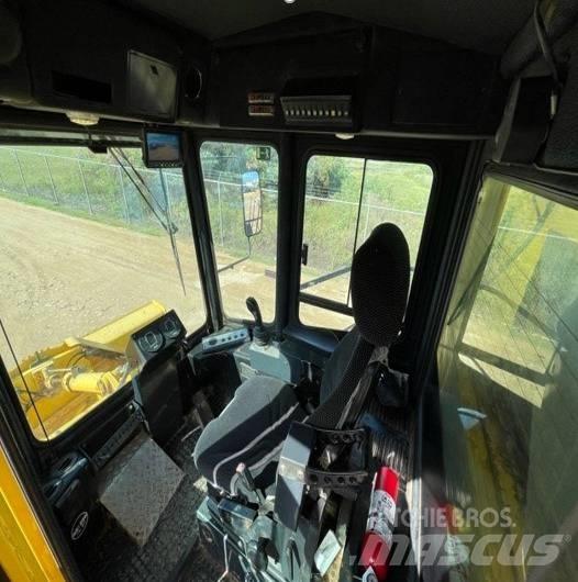 Bomag BC772EB-2 Enkelt tromle