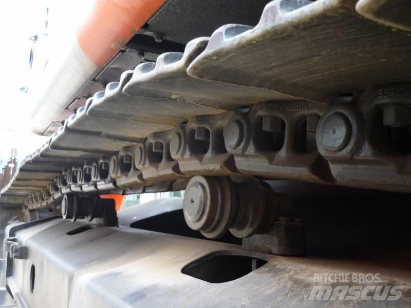 Hitachi EX 300-5 Gravemaskiner på larvebånd