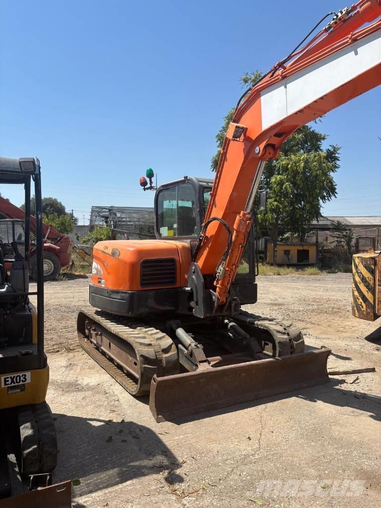 Doosan DX 80 R Midi-gravemaskiner 7t - 12t