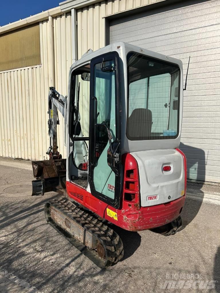 Takeuchi TB216 Minigravemaskiner