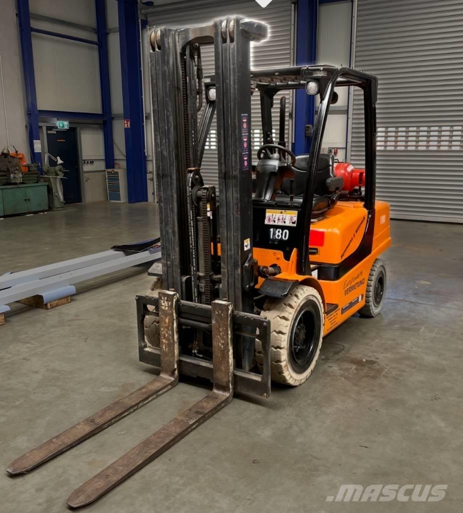 Yale GLP 35 VX LPG gaffeltrucks