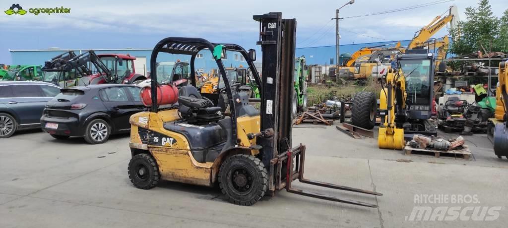 CAT GP 25 N LPG gaffeltrucks