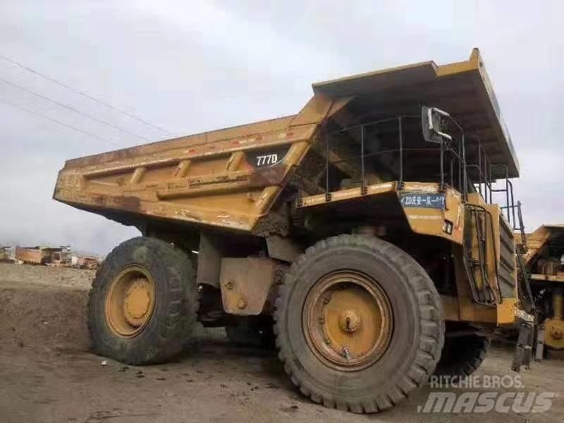 CAT 777 D Knækstyrede dumpere