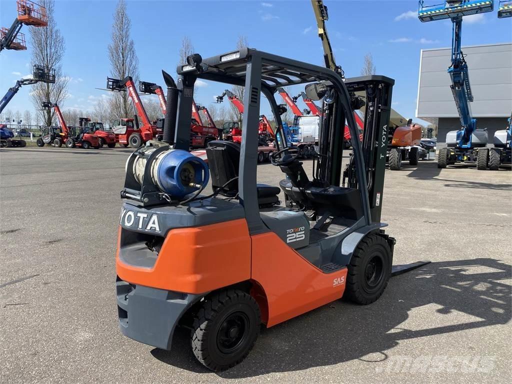 Toyota 02-8FGF25 LPG gaffeltrucks
