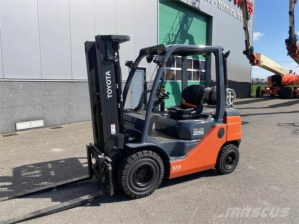 Toyota 02-8FGF25 LPG gaffeltrucks