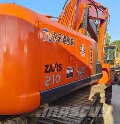 Hitachi ZX 210 Gravemaskiner på larvebånd