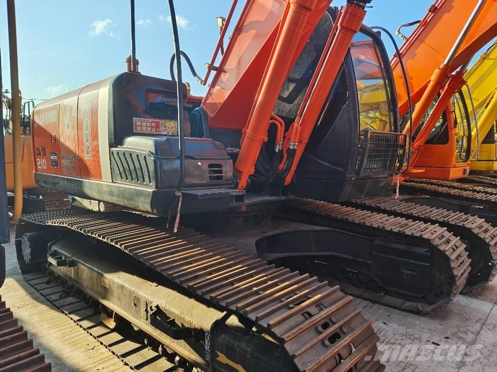 Hitachi ZX 210 Gravemaskiner på larvebånd