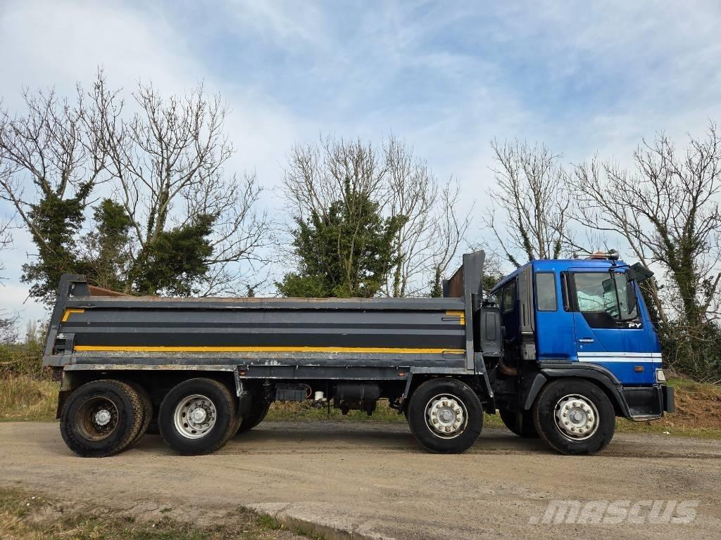 Hino 700 FY Lastbiler med tip
