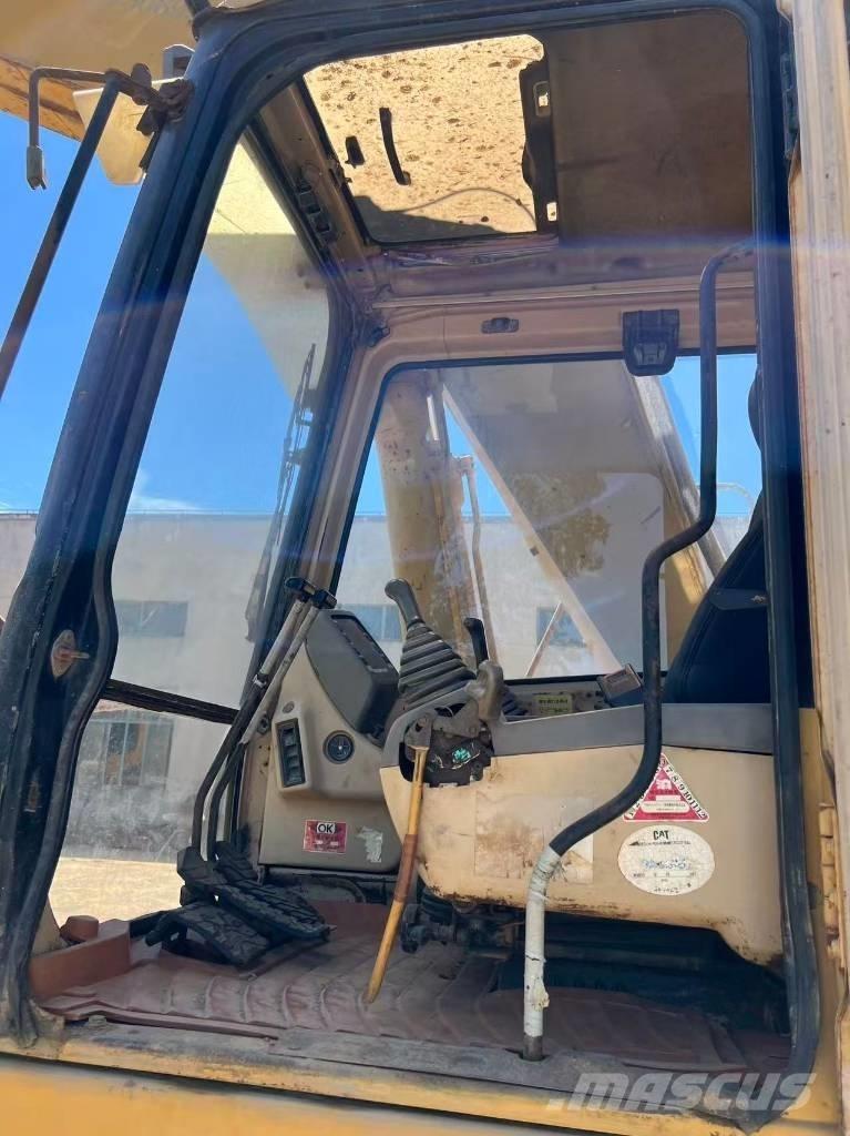 CAT 320 B L Gravemaskiner på larvebånd