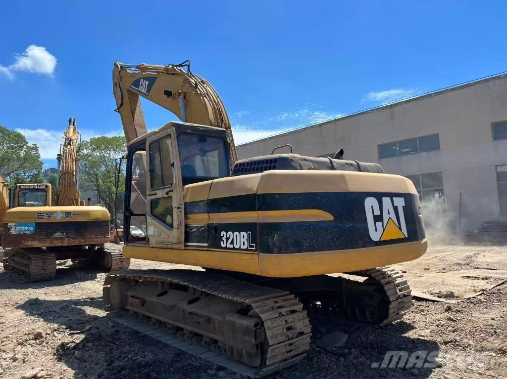 CAT 320 B L Gravemaskiner på larvebånd