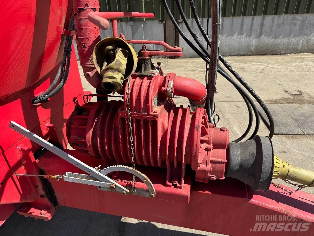Hi-Spec 2500 Tanker Gyllevogne/Slamsugere