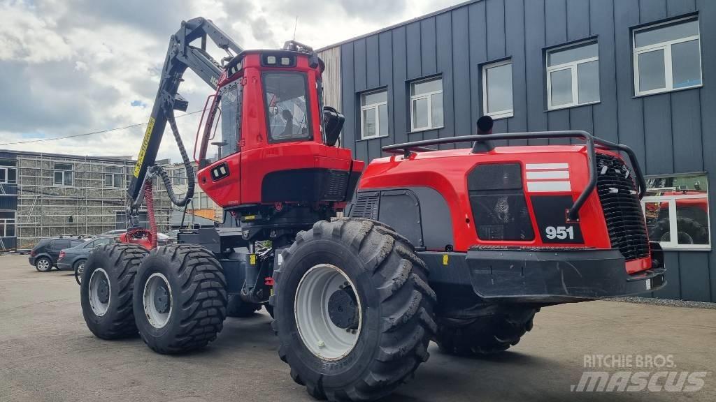 Komatsu 951 Skovningsmaskiner