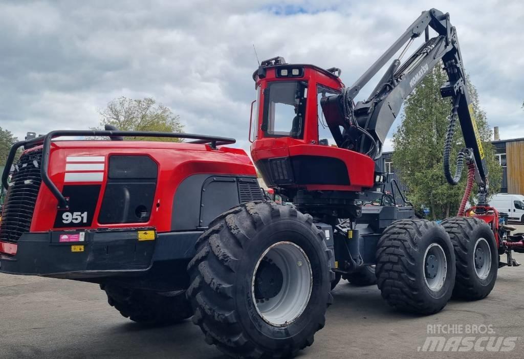 Komatsu 951 Skovningsmaskiner