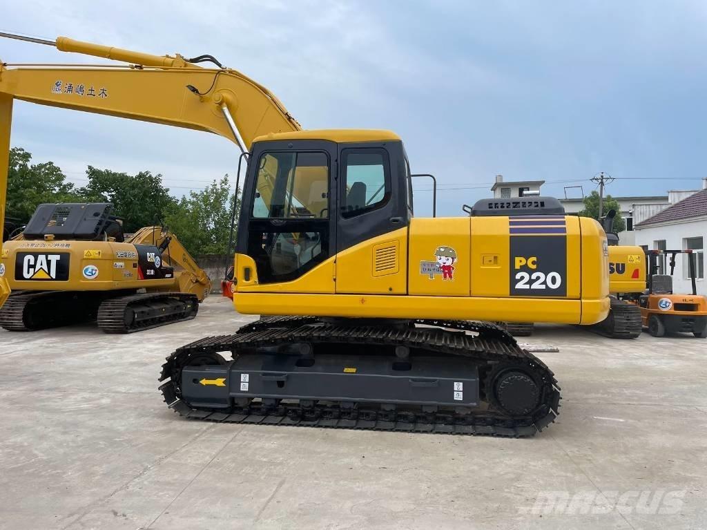 Komatsu PC 220-7 Gravemaskiner på larvebånd