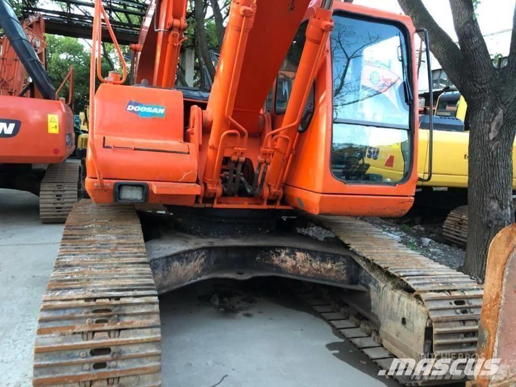 Doosan 220-7 Gravemaskiner på larvebånd