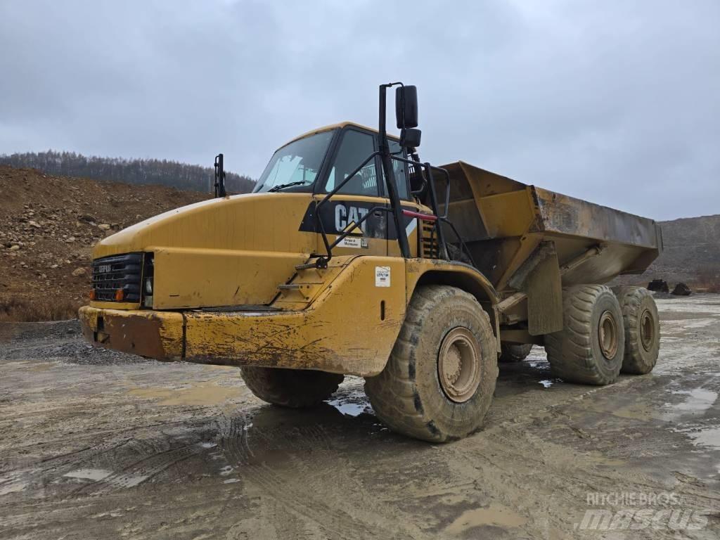 CAT 740 Terrængående lastbiler