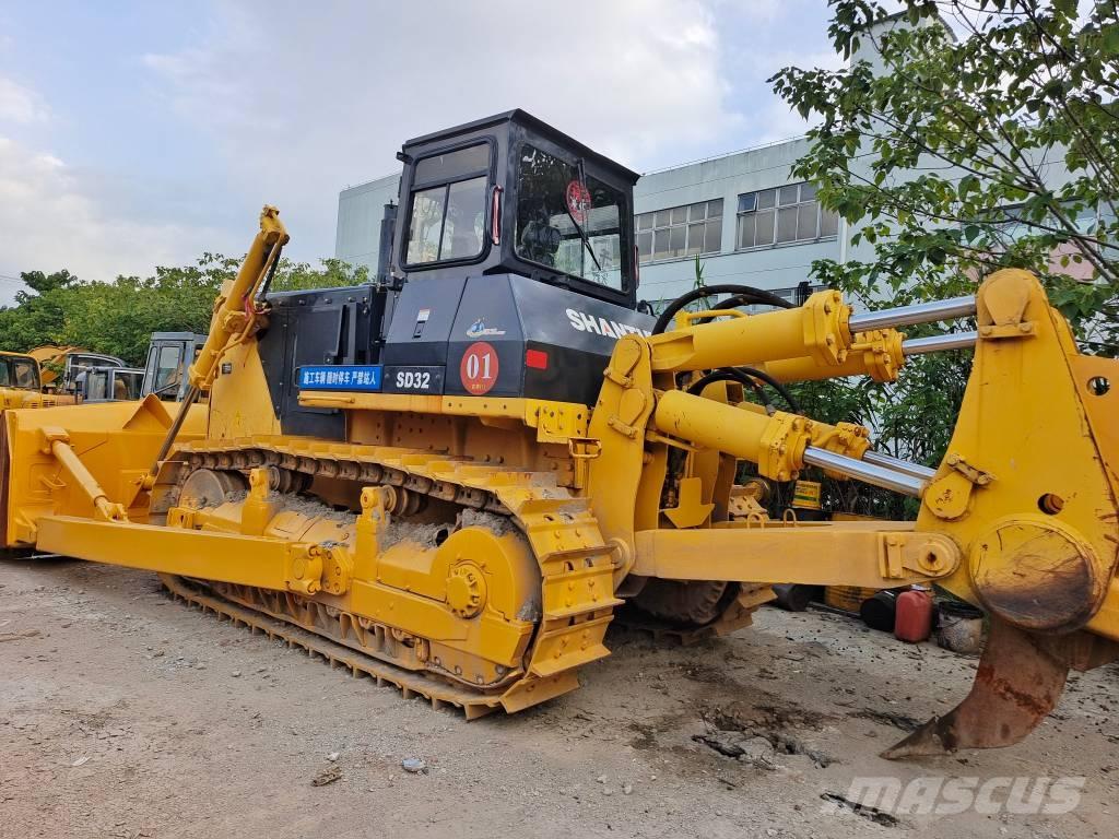 Shantui SD 32 Bulldozer på larvebånd