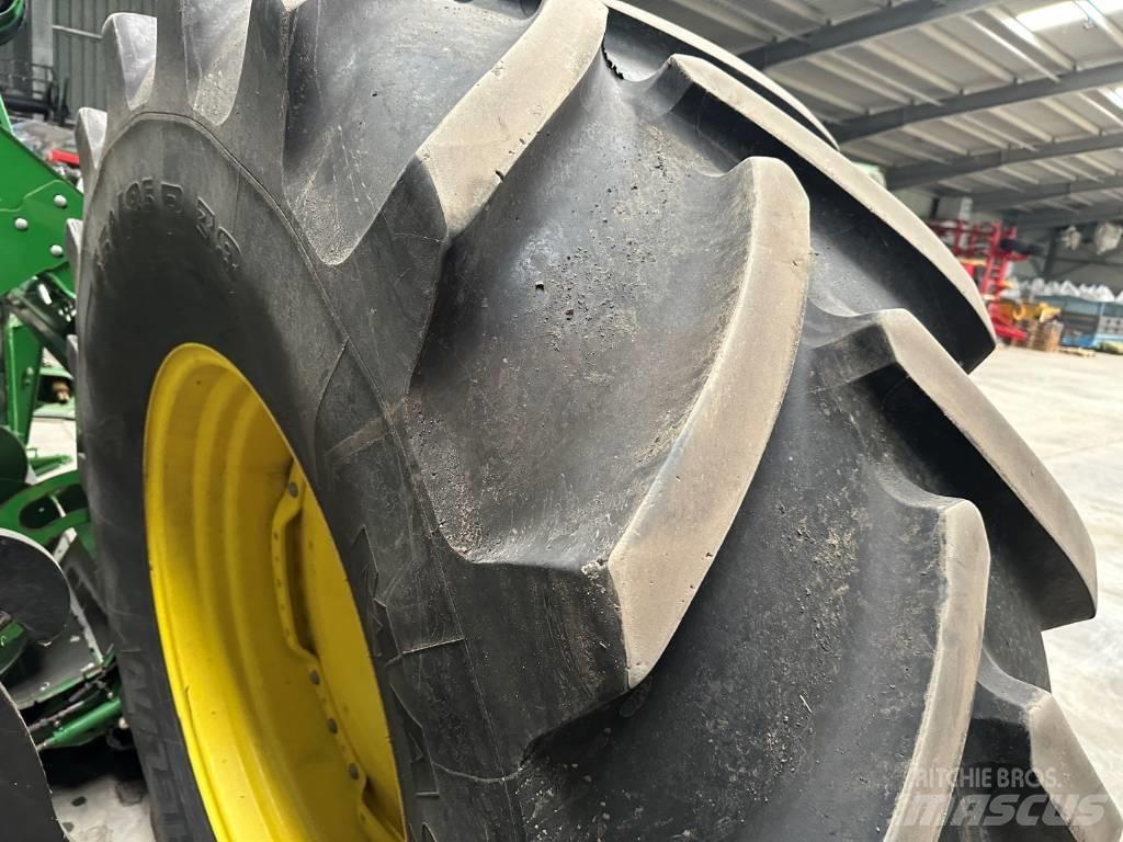 John Deere 6195 R Traktorer