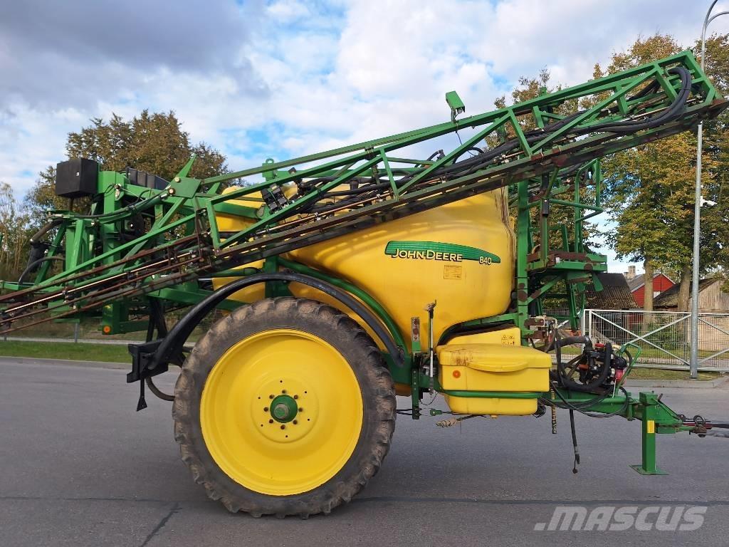 John Deere 840 Trailersprøjter