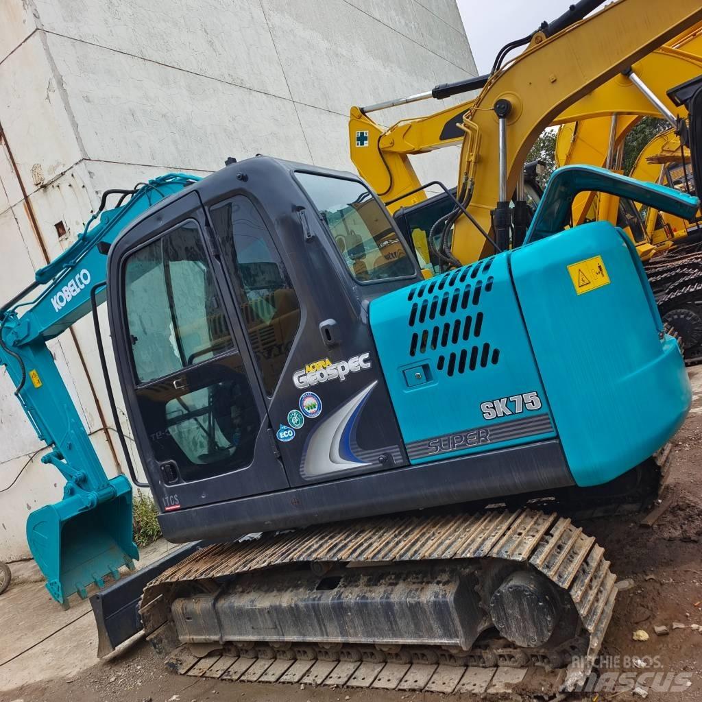 Kobelco SK 75 Midi-gravemaskiner 7t - 12t