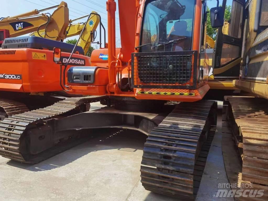 Doosan DX 300LC-9C Gravemaskiner på larvebånd