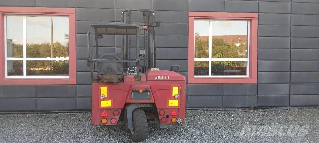 Moffett M5 25.3 NX Diesel gaffeltrucks
