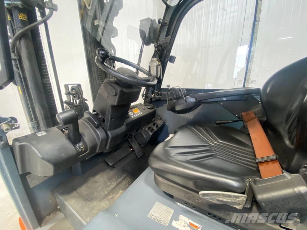 Toyota 8FBMT35 El gaffeltrucks