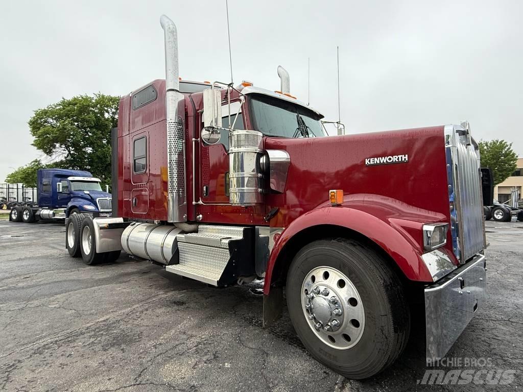 Kenworth W 900 L Trækkere