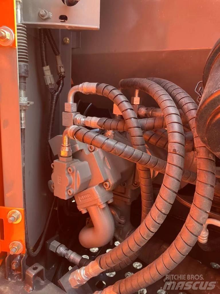 Hitachi 70-5A Gravemaskiner på larvebånd