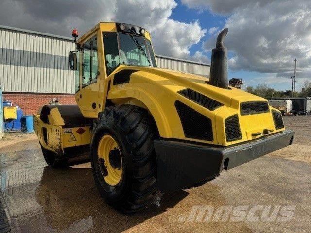 Bomag BW 213 D H-4 Enkelt tromle