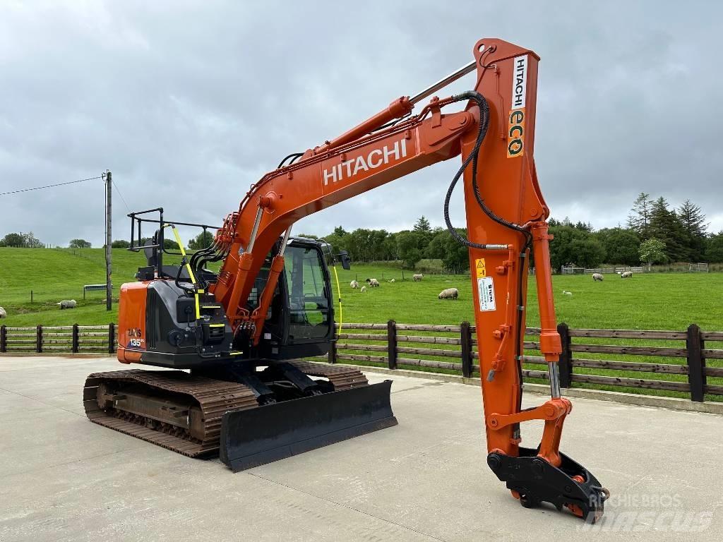 Hitachi ZX 135 US-6 Gravemaskiner på larvebånd