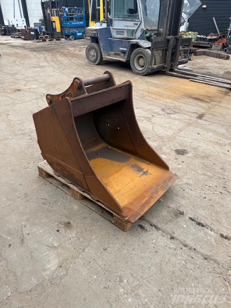 Andet S60 graveskovl Skovle