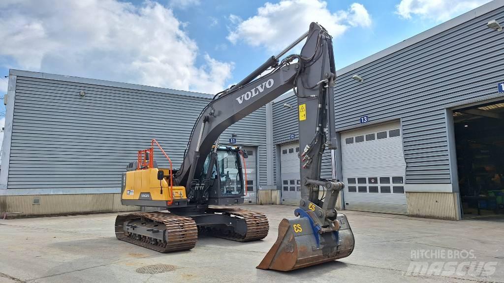 Volvo EC220E Gravemaskiner på larvebånd