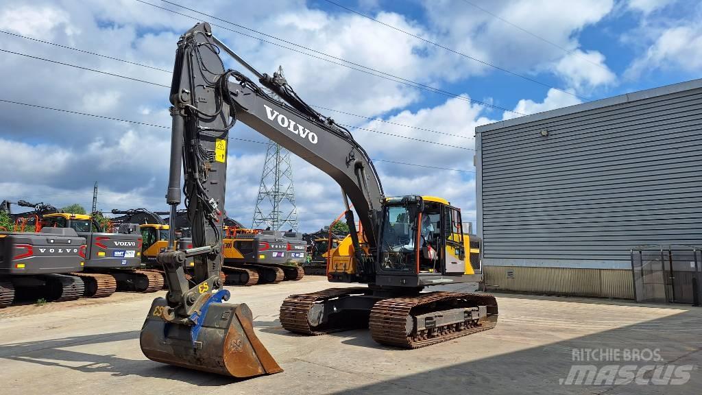 Volvo EC220E Gravemaskiner på larvebånd