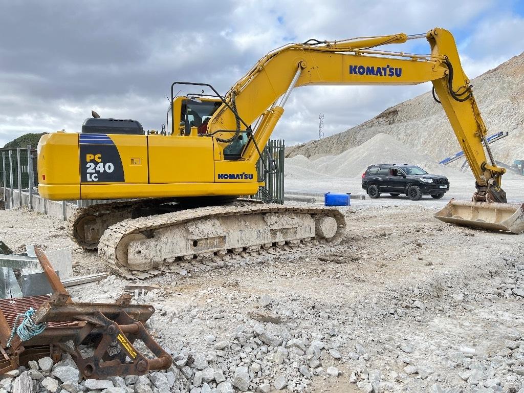Komatsu PC 240 Gravemaskiner på larvebånd