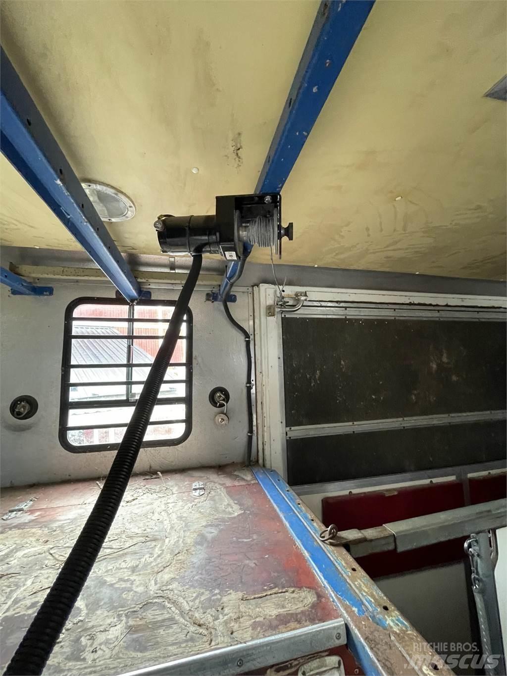Volvo FL7 Lastbiler til dyretransport