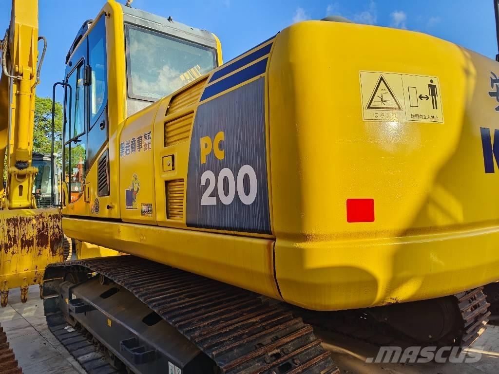 Komatsu PC 200-8 Gravemaskiner på larvebånd