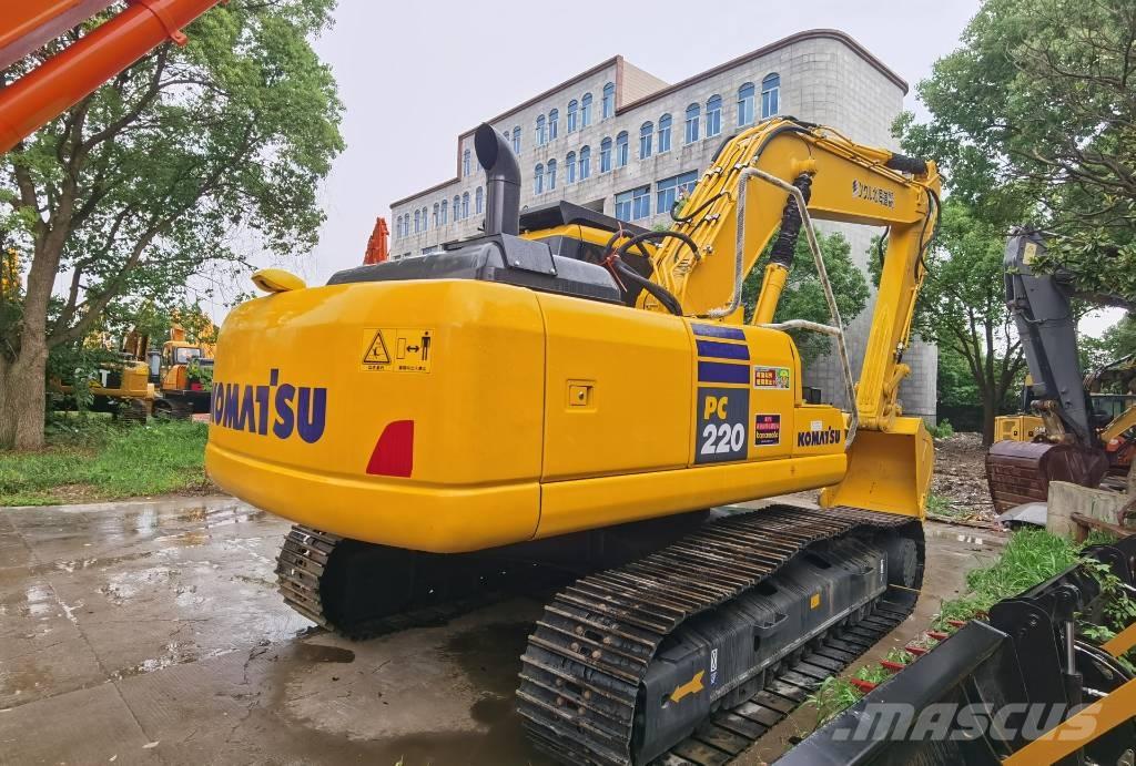 Komatsu PC 220-7 Gravemaskiner på larvebånd
